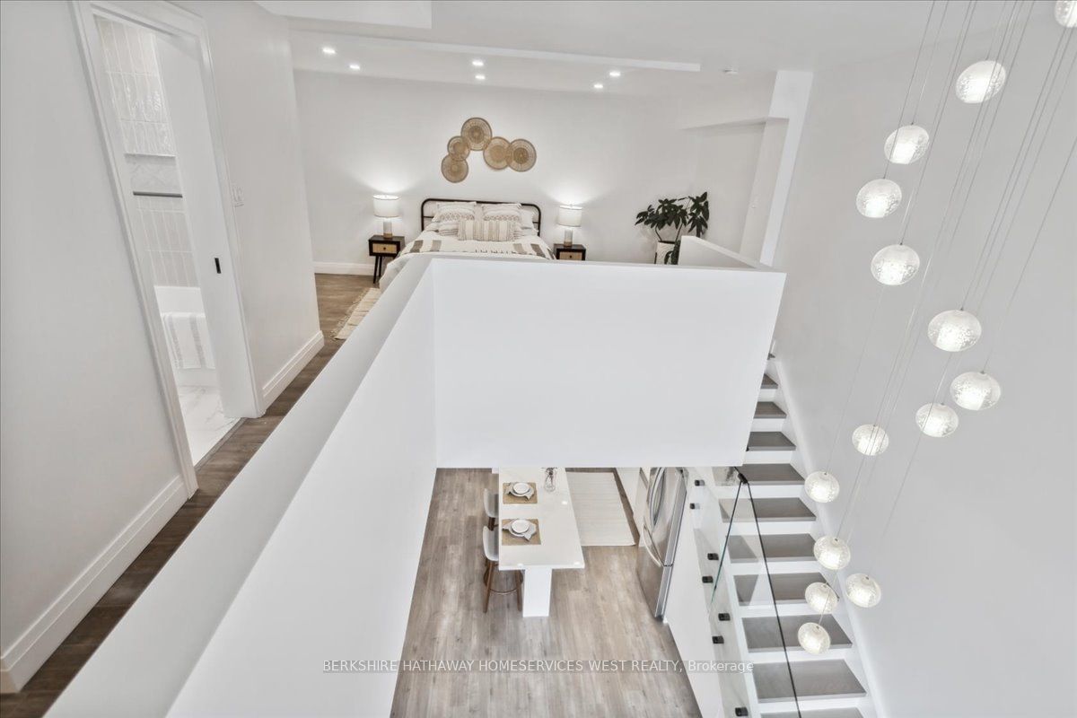 185 Robinson St, unit 417 for sale - image #28