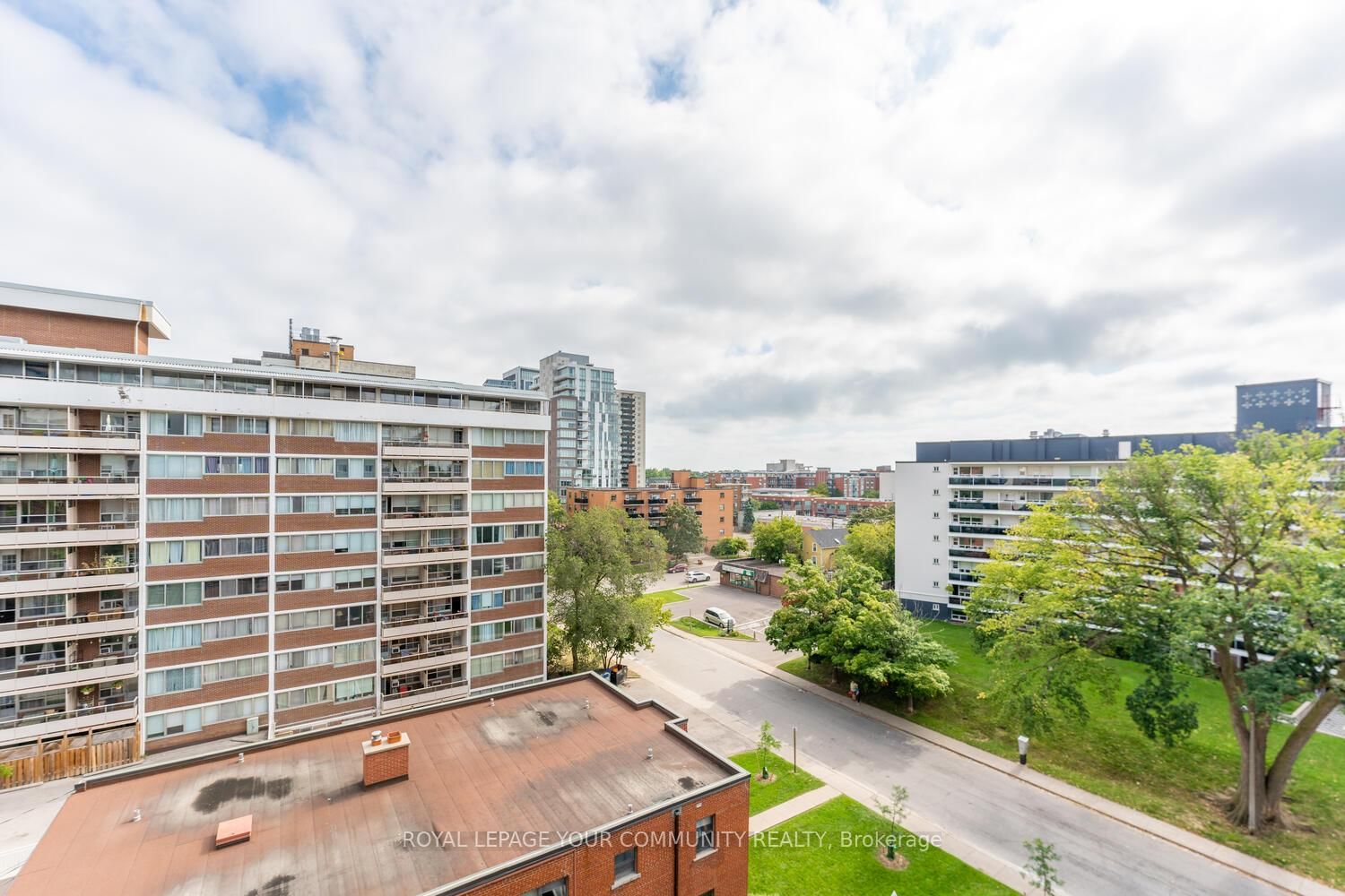 15 Elizabeth St N, unit 704 for sale - image #36