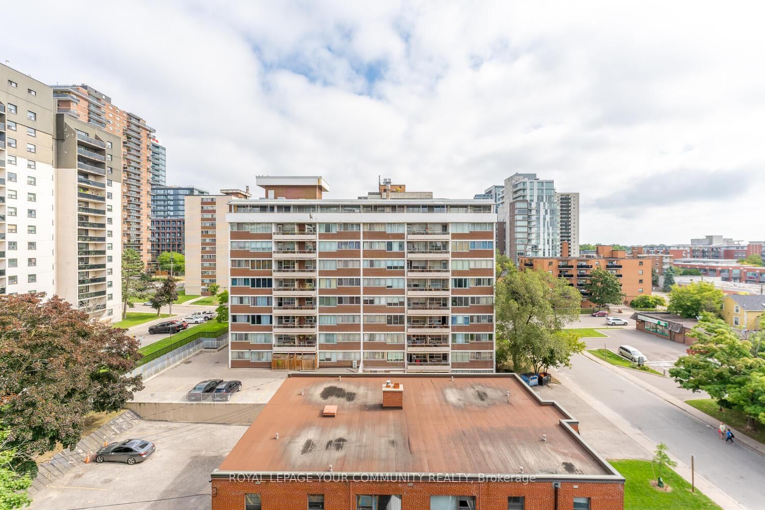 15 Elizabeth St N, unit 704 for sale - image #37