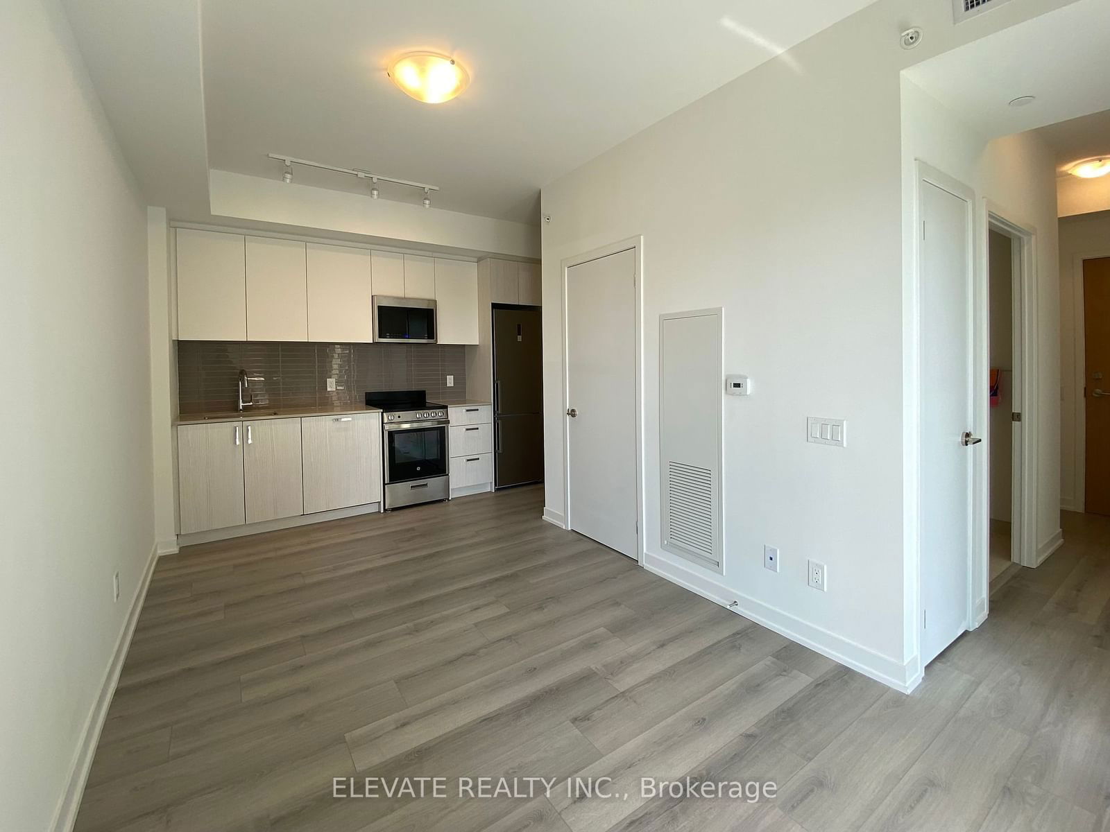 1787 St Clair Ave W, unit 1003 for rent - image #5