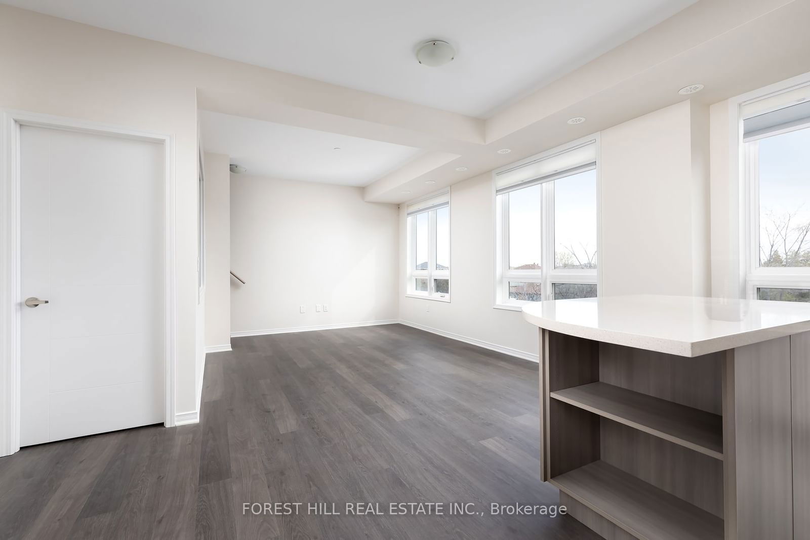 1100 Briar Hill Ave, unit 307 for rent - image #6