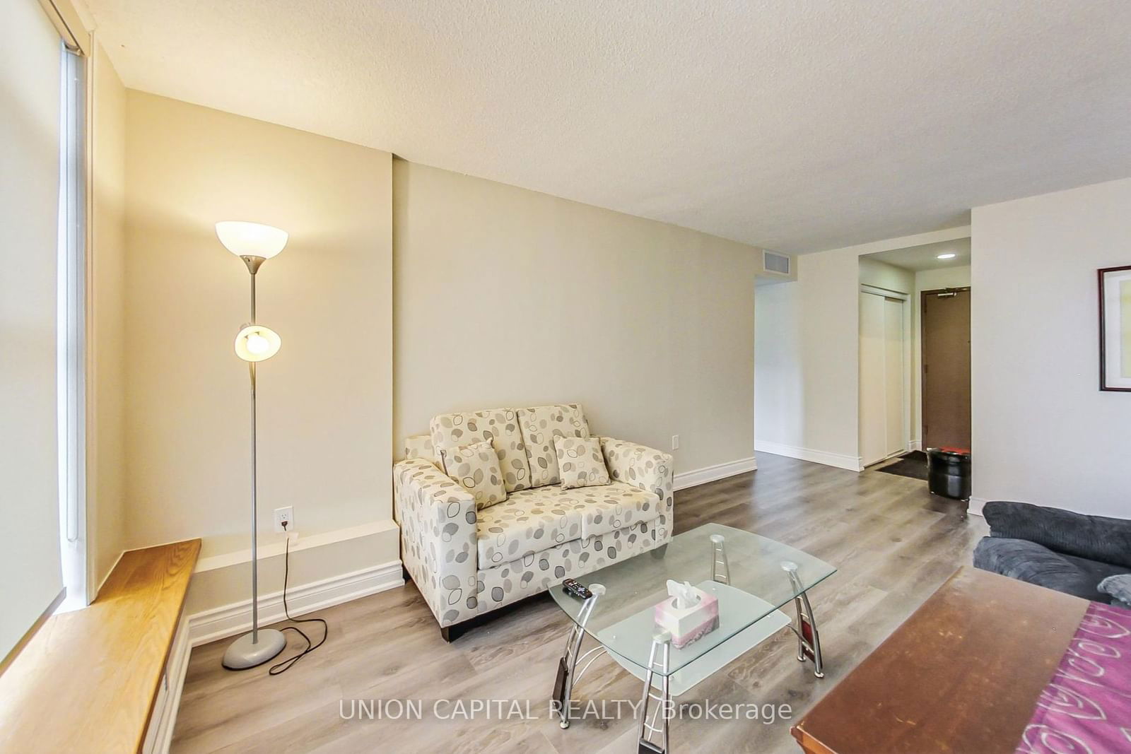 345 Driftwood Ave, unit 910 for sale - image #12