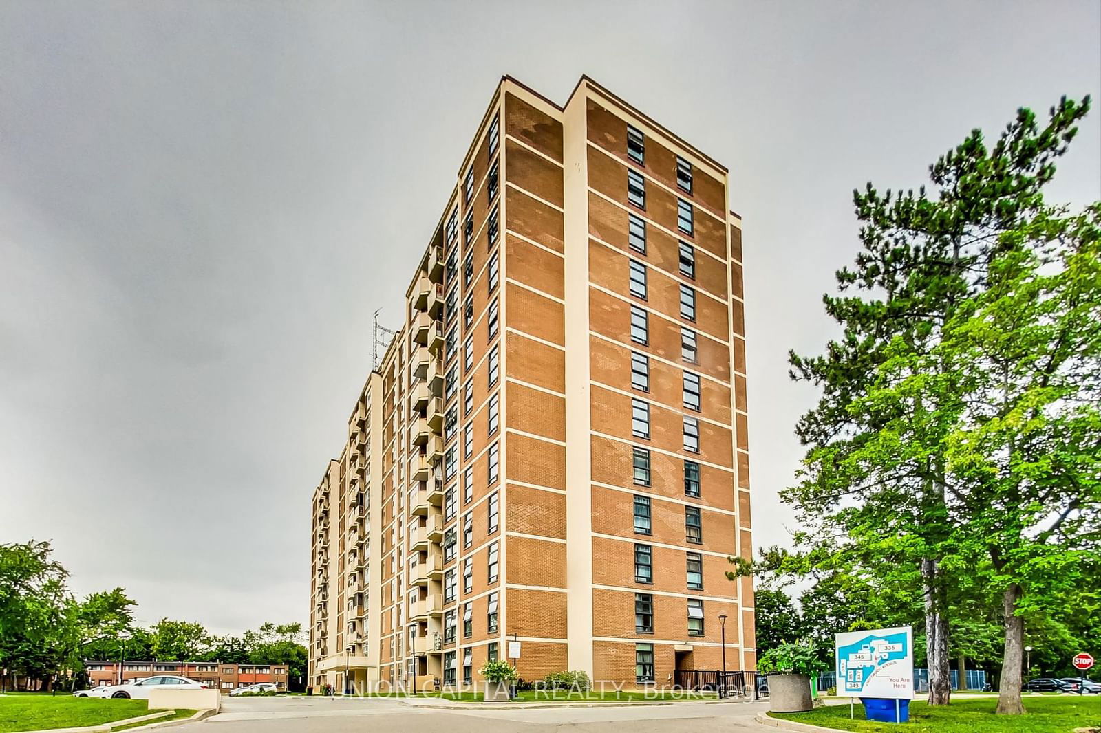 345 Driftwood Ave, unit 910 for sale - image #3