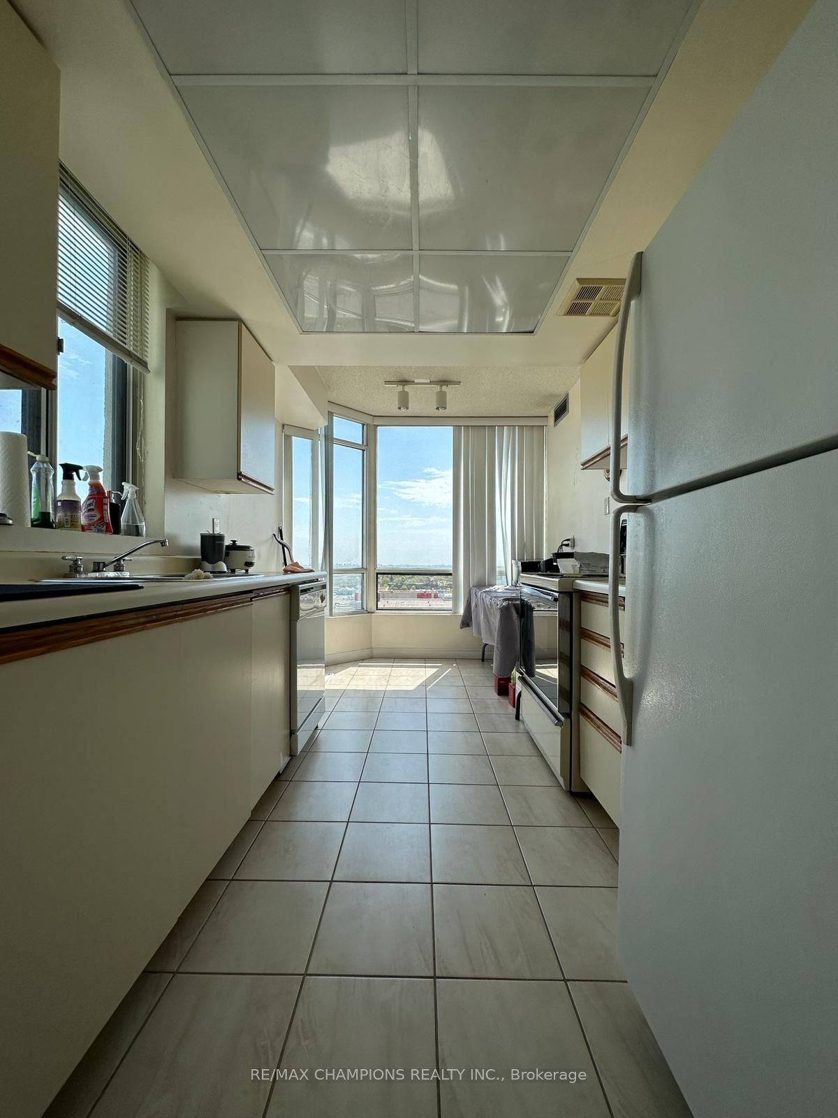 26 Hanover Rd, unit 1406 for rent - image #9