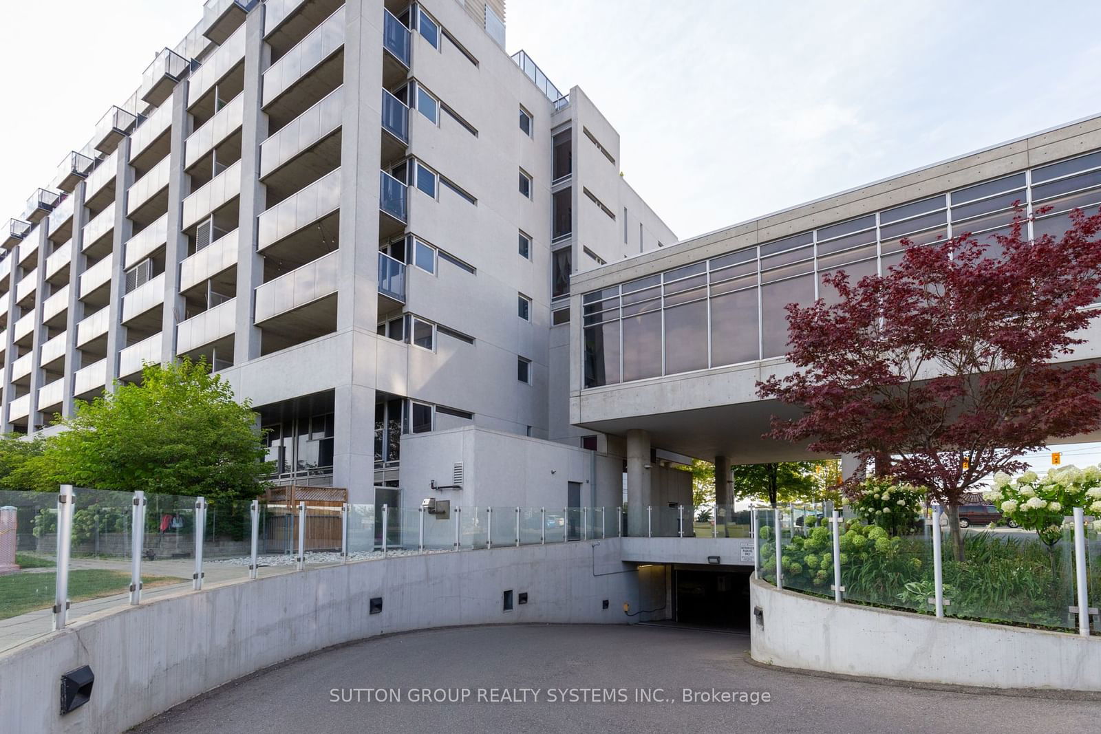 1040 The Queensway, unit 509 for rent