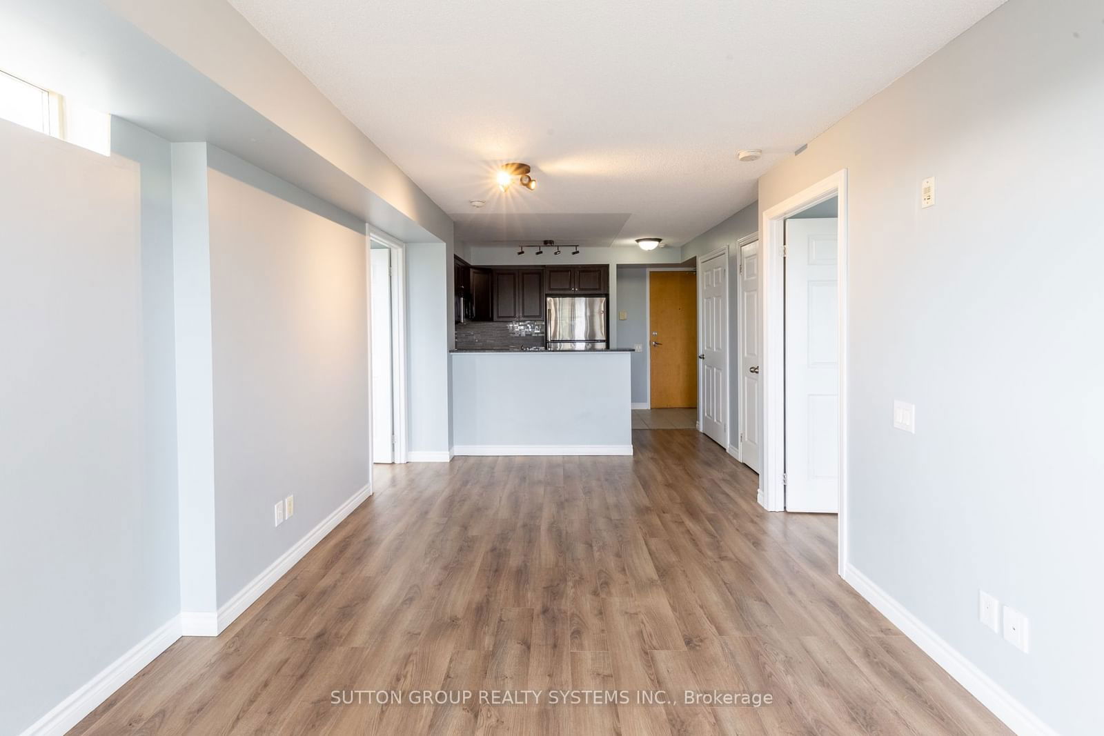 1040 The Queensway, unit 509 for rent - image #5