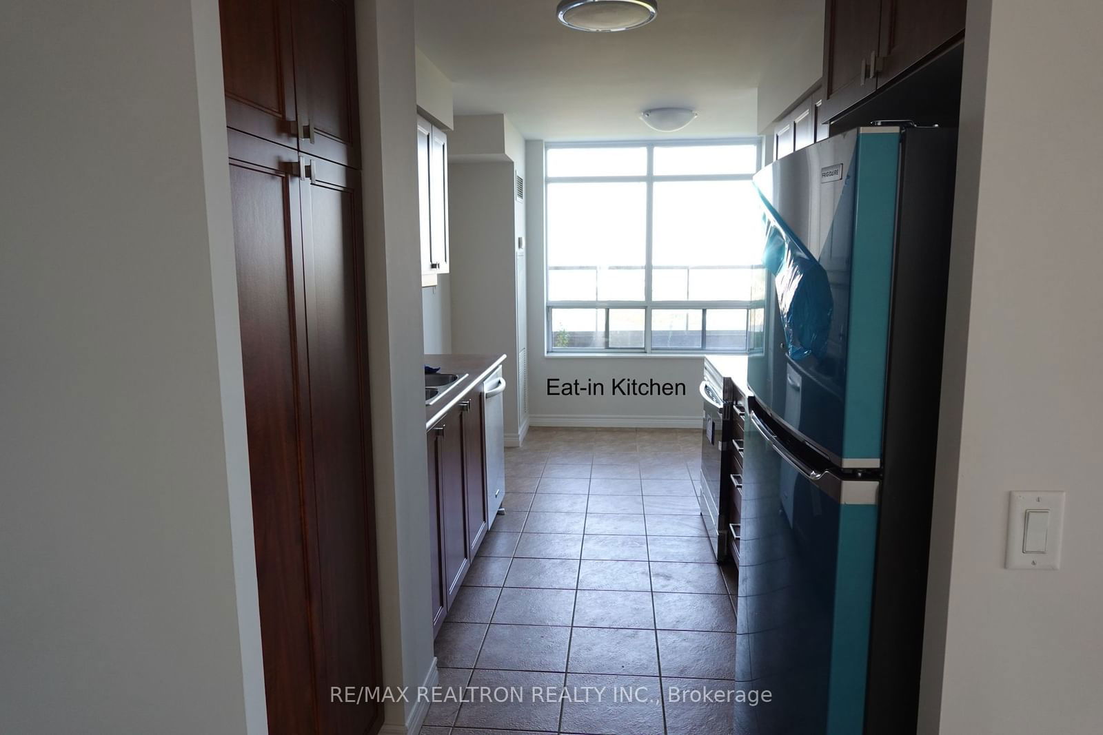 710 Humberwood Blvd, unit 2605 for rent - image #4