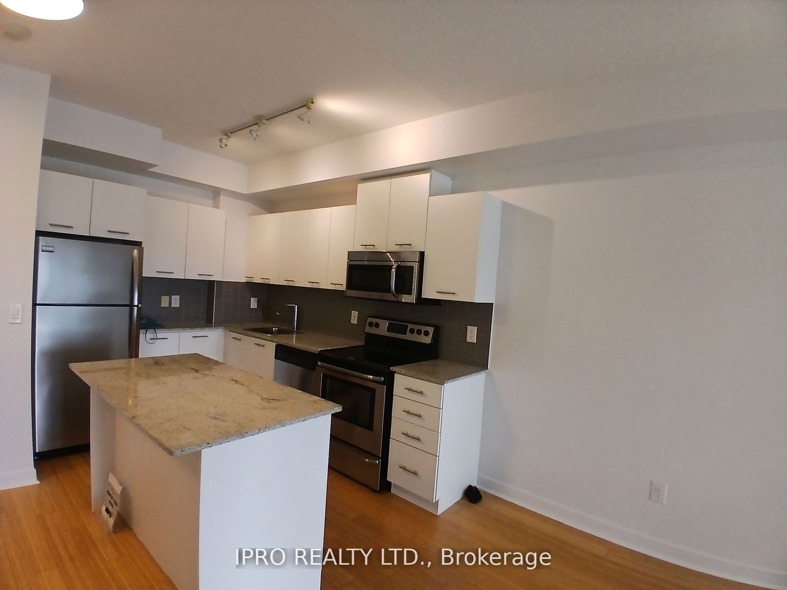 360 Square One Dr, unit 1007 for rent