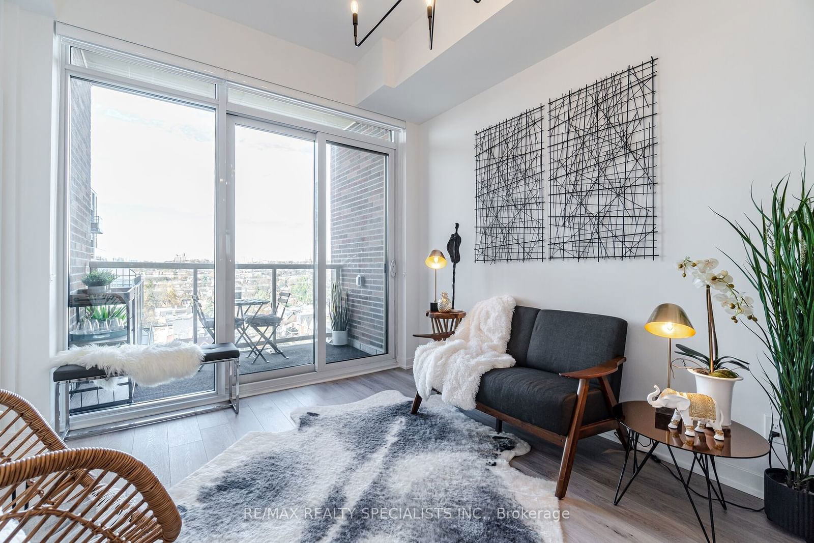 1787 St Clair Ave W, unit 912 for sale - image #8