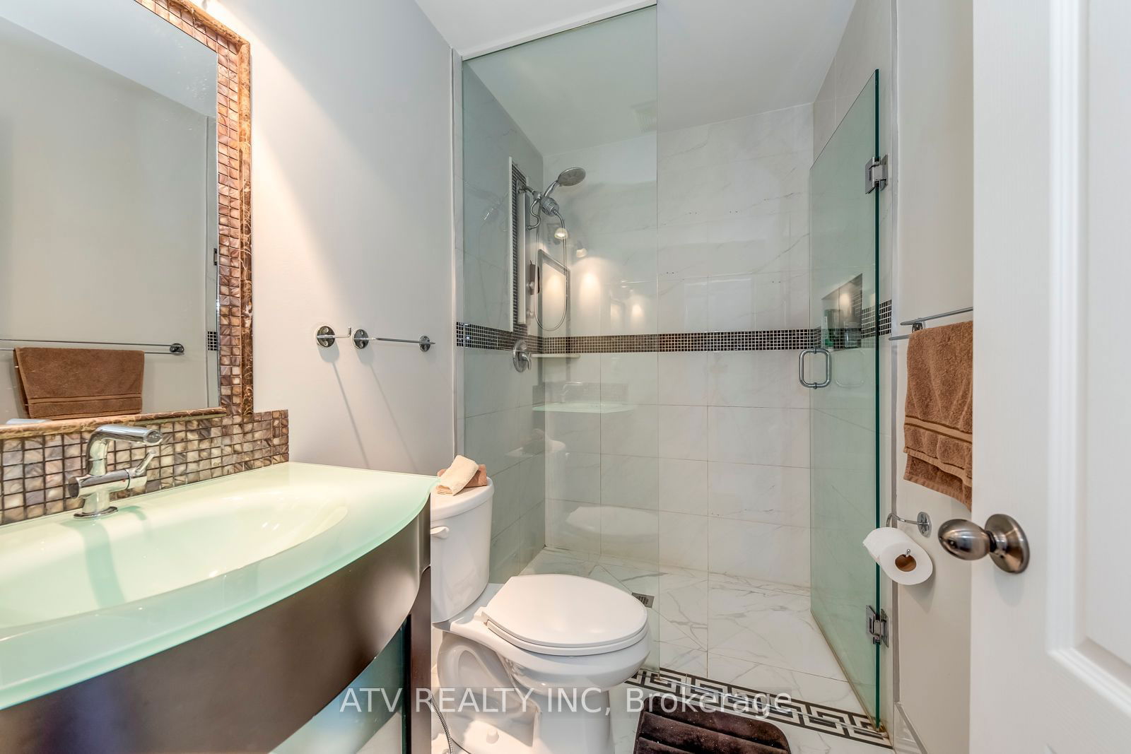 1015 JOHNSONS Lane, unit 7 for rent - image #19