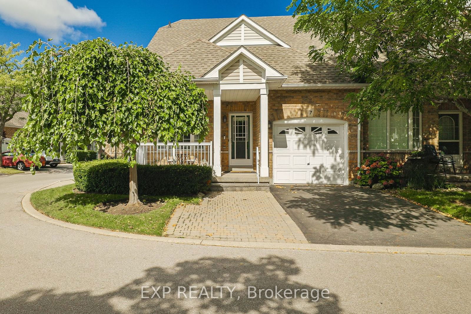 Barrington Square Townhomes, Burlington, Toronto