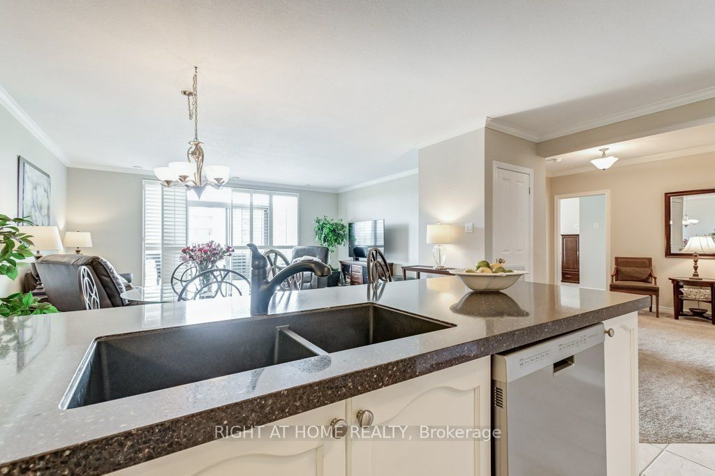 1998 Ironstone Dr, unit 409 for sale - image #13