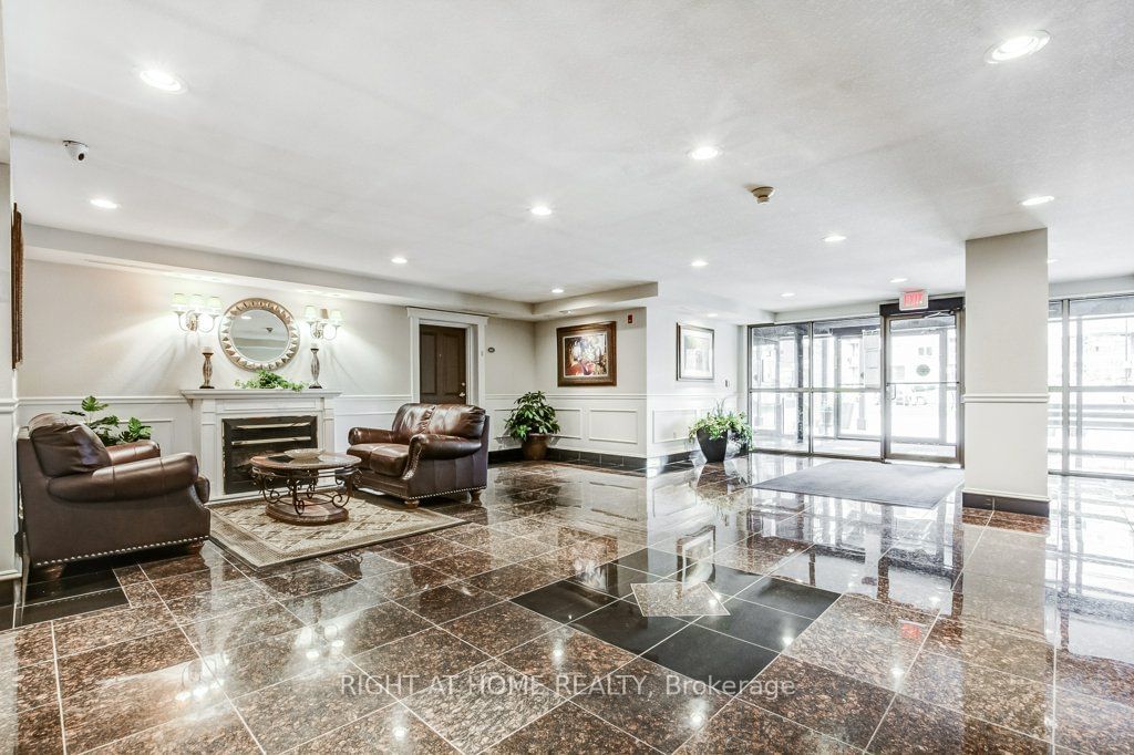 1998 Ironstone Dr, unit 409 for sale - image #3