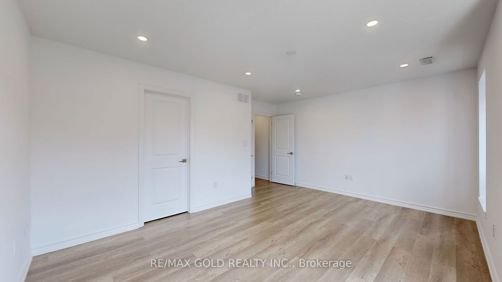 445 Ontario St S, unit 109 for sale - image #23