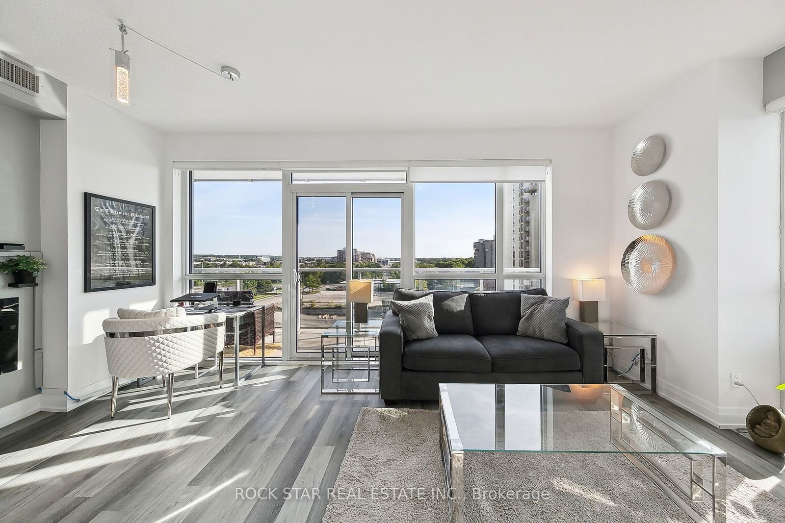 65 Speers Rd, unit 705 for sale - image #10