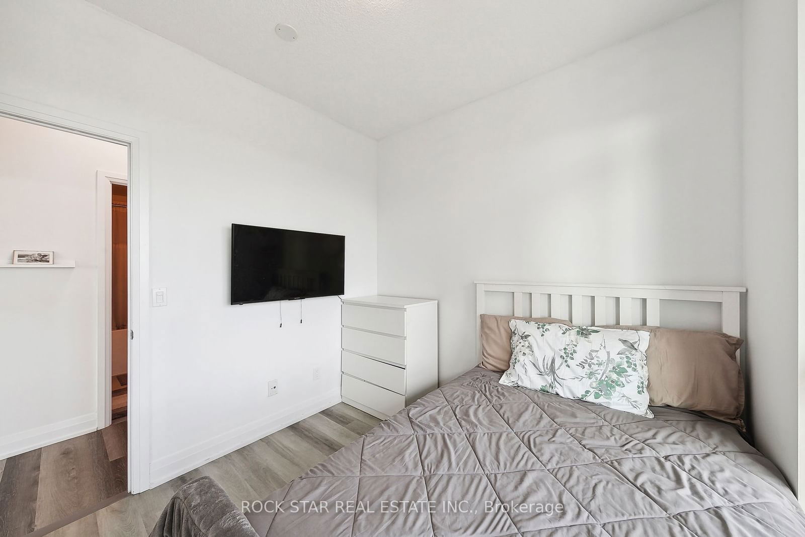 65 Speers Rd, unit 705 for sale - image #21