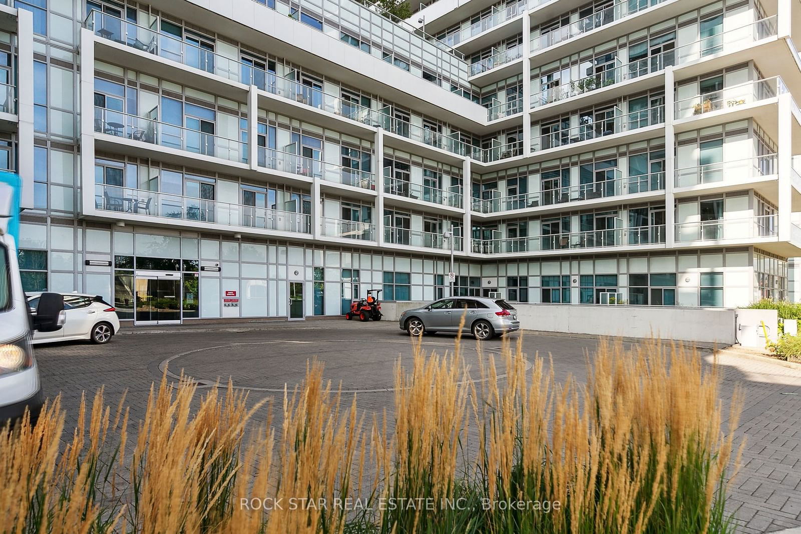 65 Speers Rd, unit 705 for sale - image #3