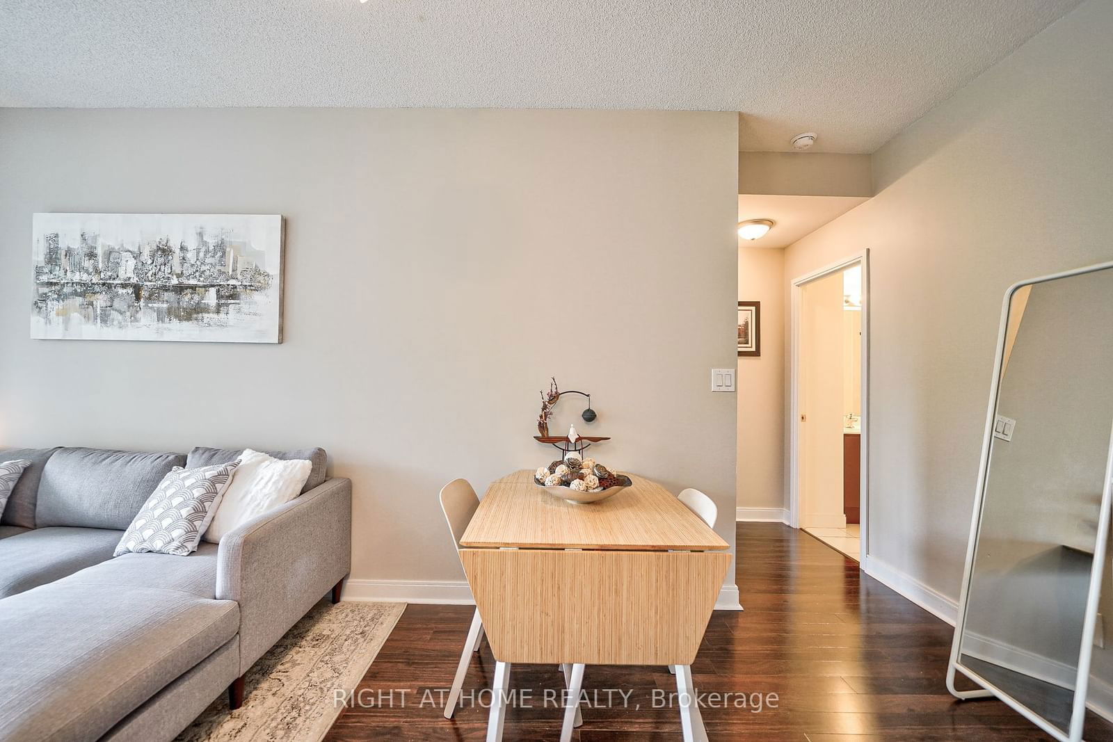 60 Absolute Ave, unit 301 for sale - image #17