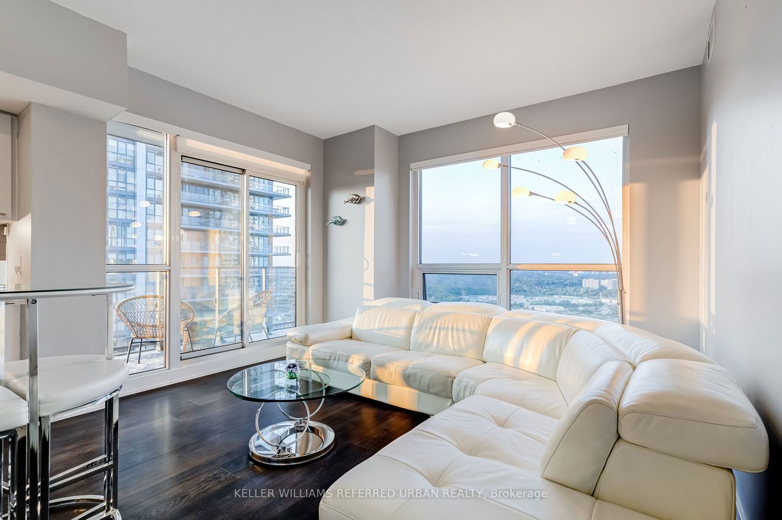 2220 Lake Shore Blvd W, unit 3504 for sale - image #1