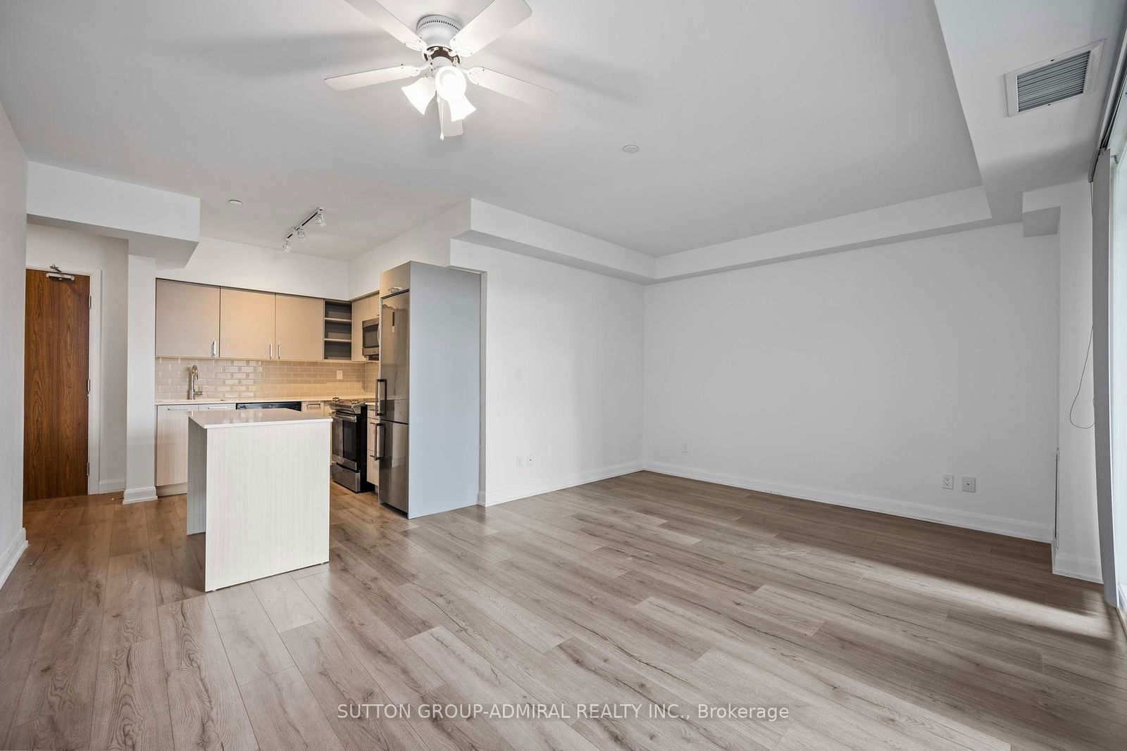 385 Osler St, unit 315 for sale - image #4