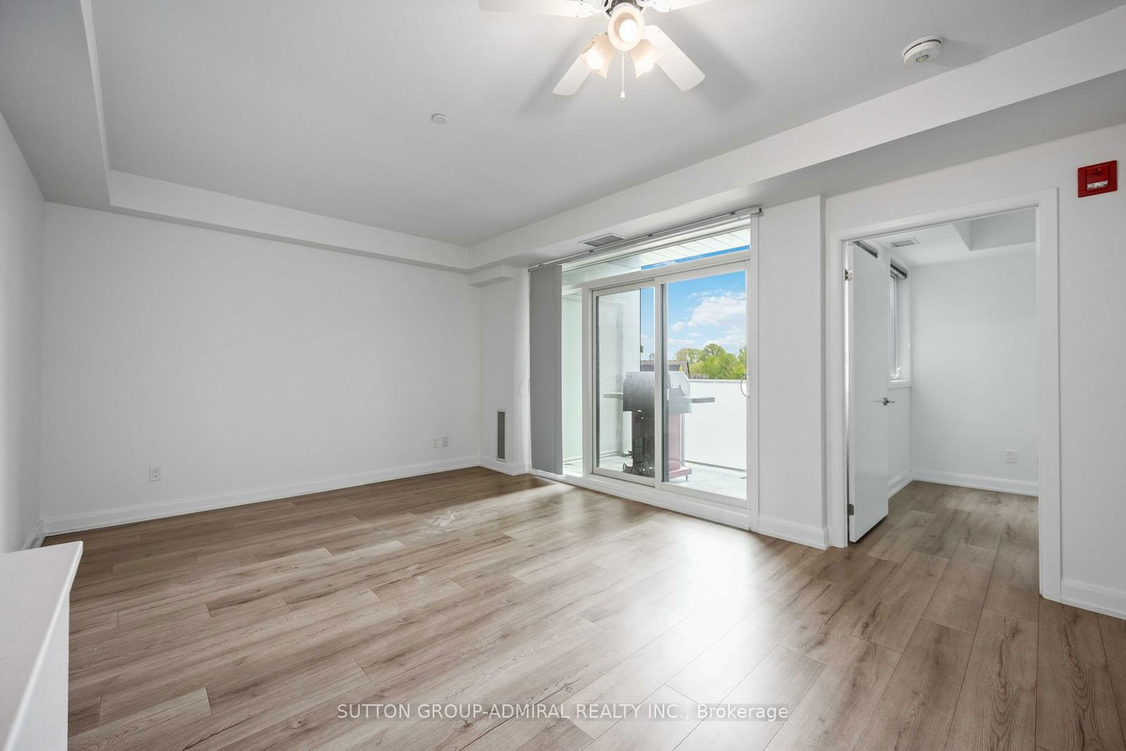 385 Osler St, unit 315 for sale - image #6