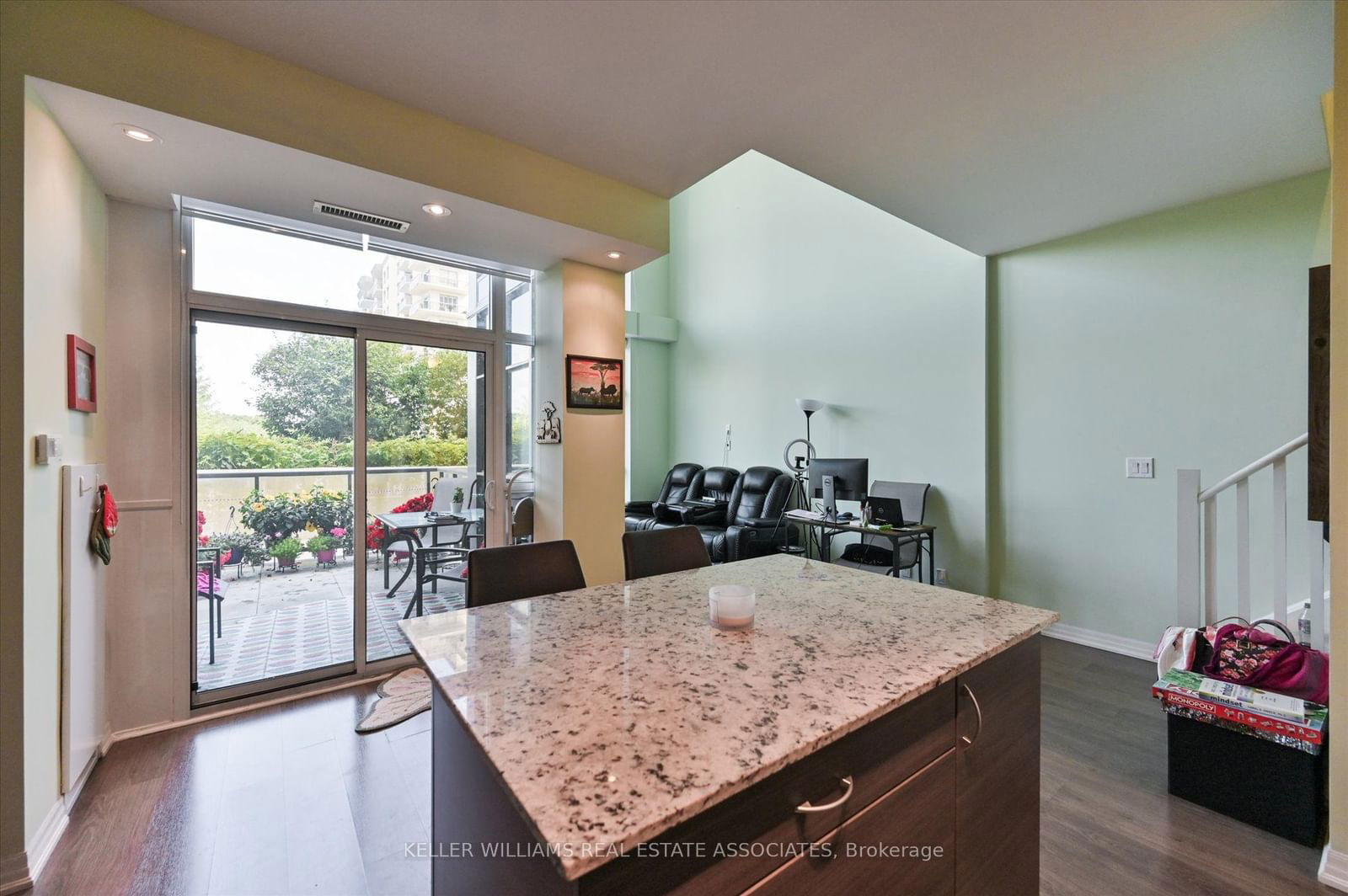 1940 Ironstone Dr, unit 225 for sale - image #10