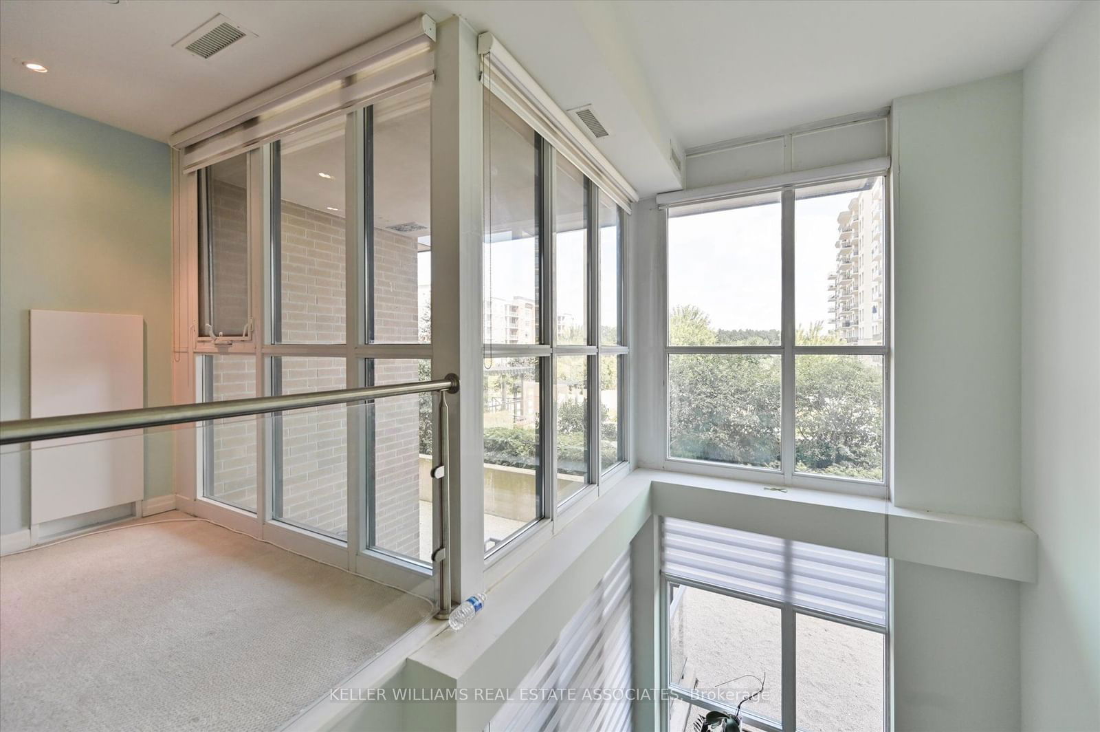 1940 Ironstone Dr, unit 225 for sale - image #26