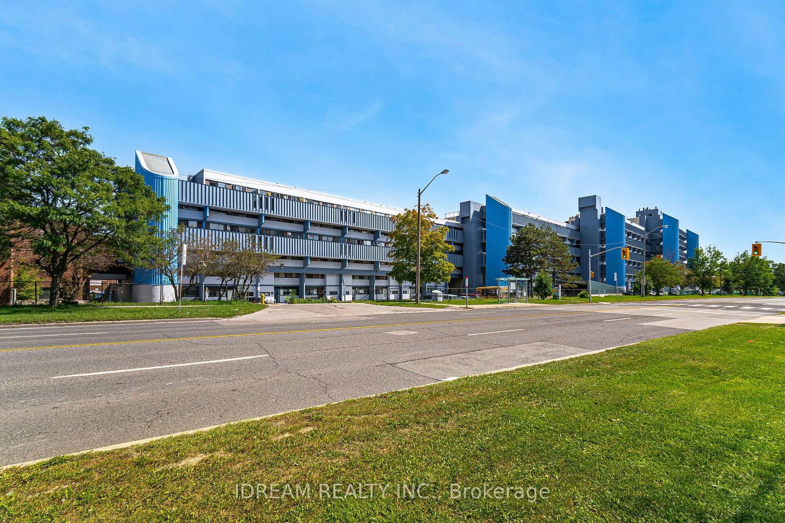 4673 Jane St, unit 517 for sale - image #1