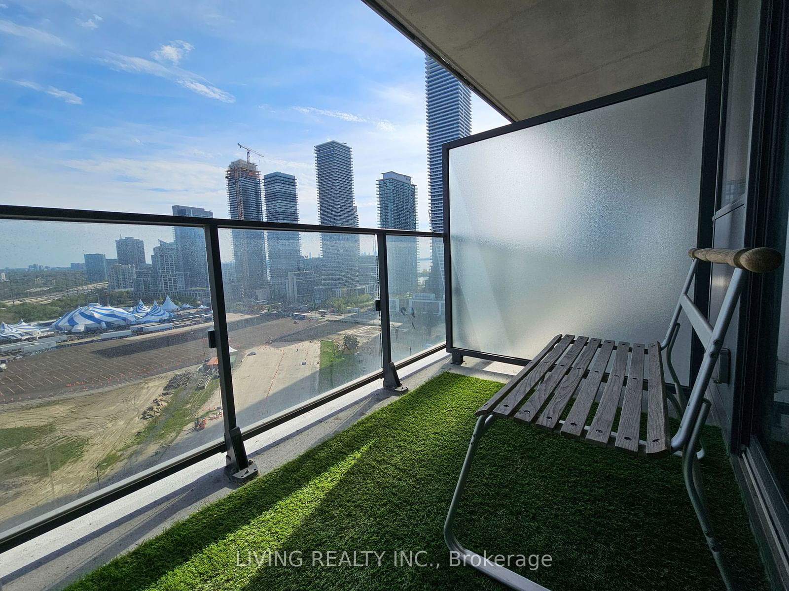 10 Park Lawn Rd, unit 1808 for sale - image #2