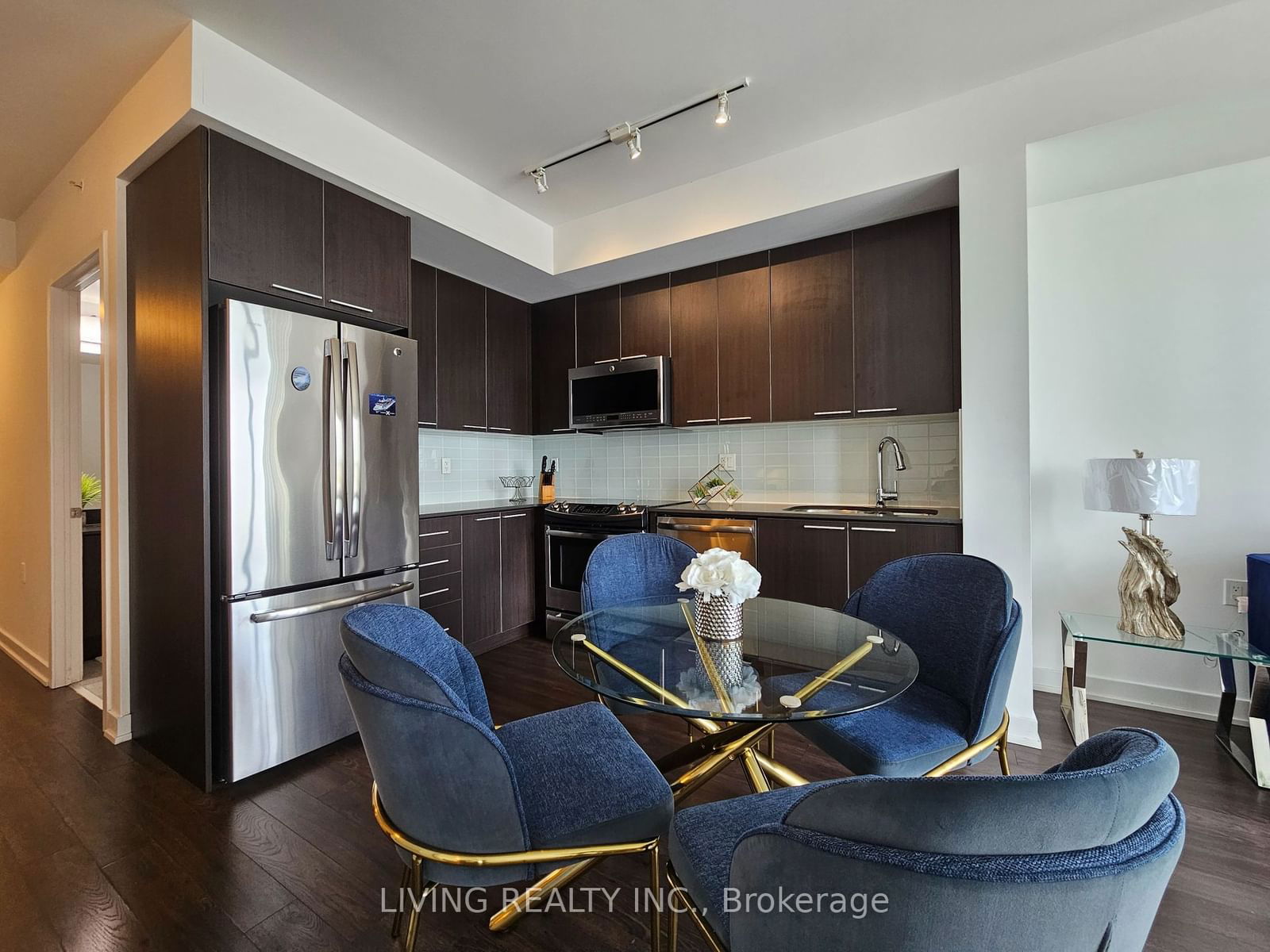 10 Park Lawn Rd, unit 1808 for sale - image #4