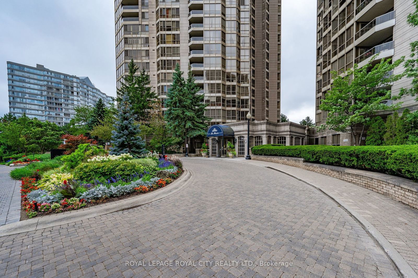 55 Kingsbridge Garden Circ, unit 406 for sale - image #2