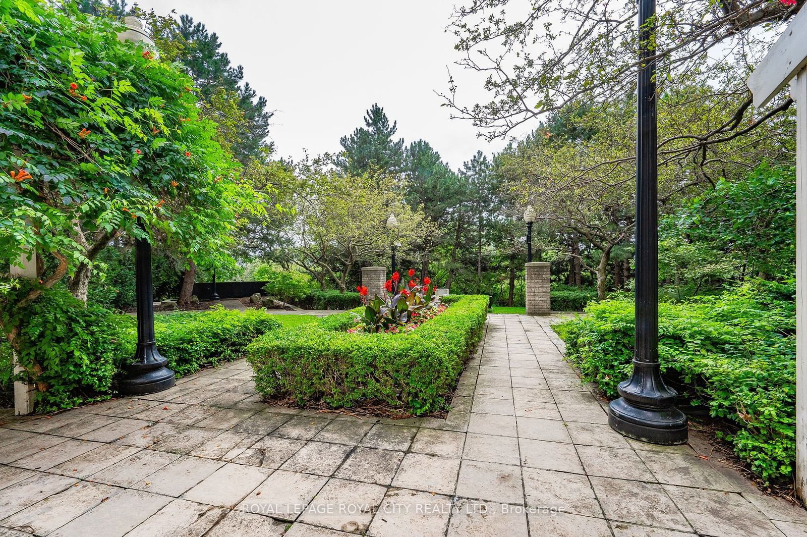 55 Kingsbridge Garden Circ, unit 406 for sale - image #38