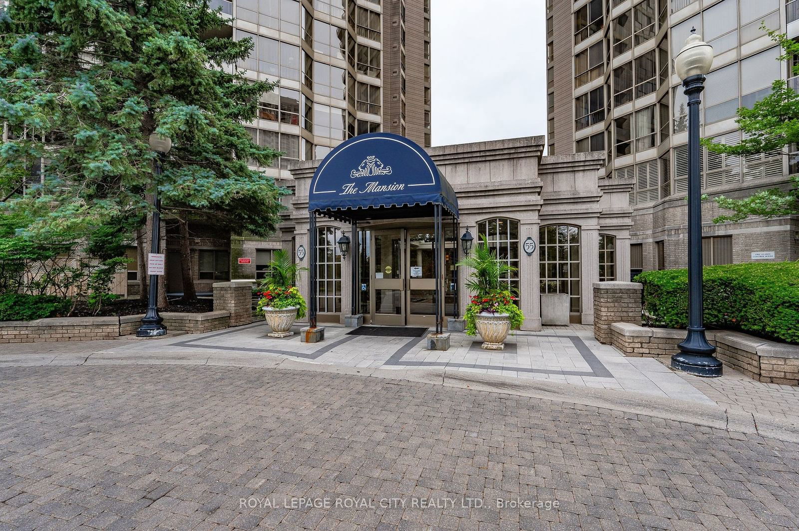 55 Kingsbridge Garden Circ, unit 406 for sale - image #4