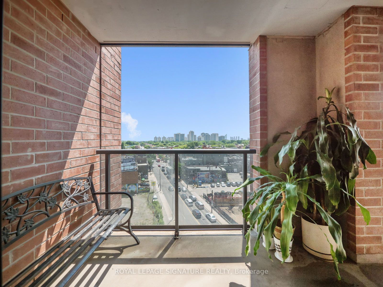 60 Heintzman St, unit 842 for sale - image #17