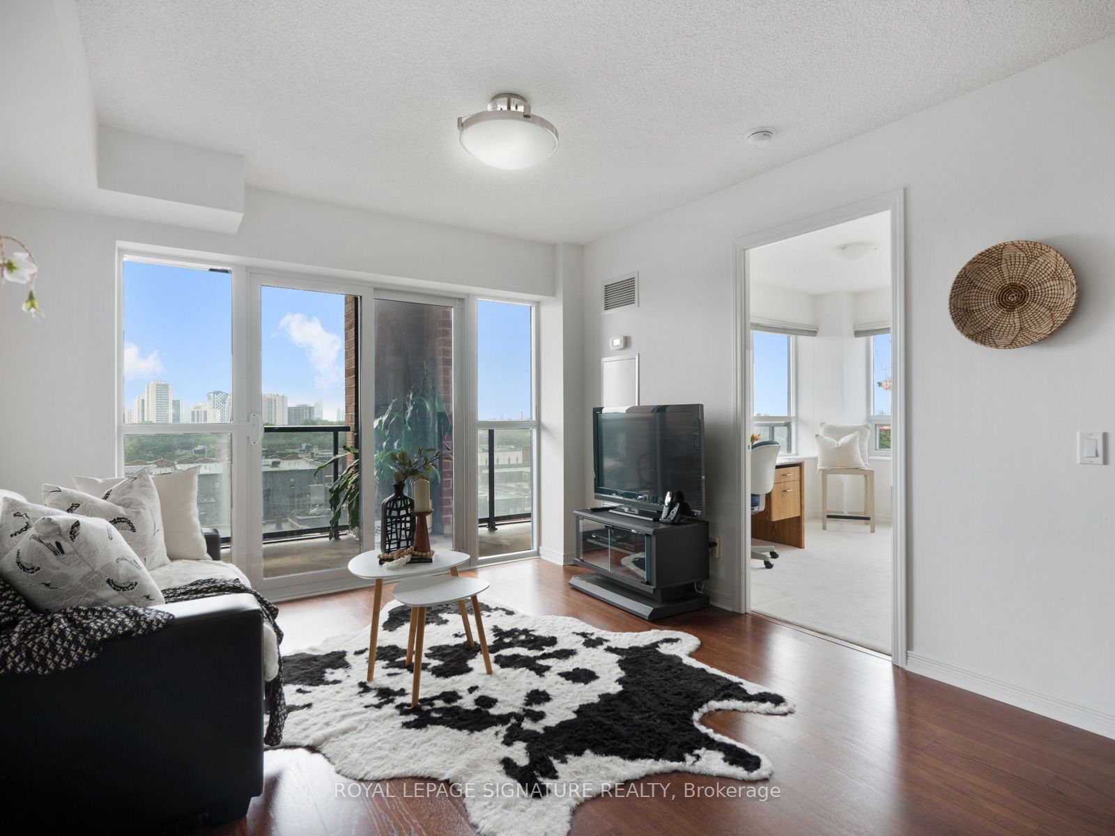 60 Heintzman St, unit 842 for sale - image #6