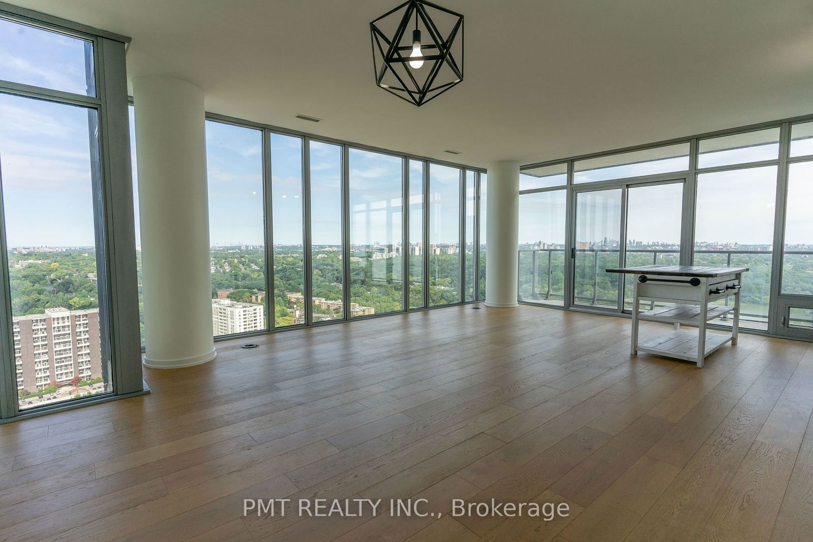 105 The Queensway, unit 3311 for rent - image #2