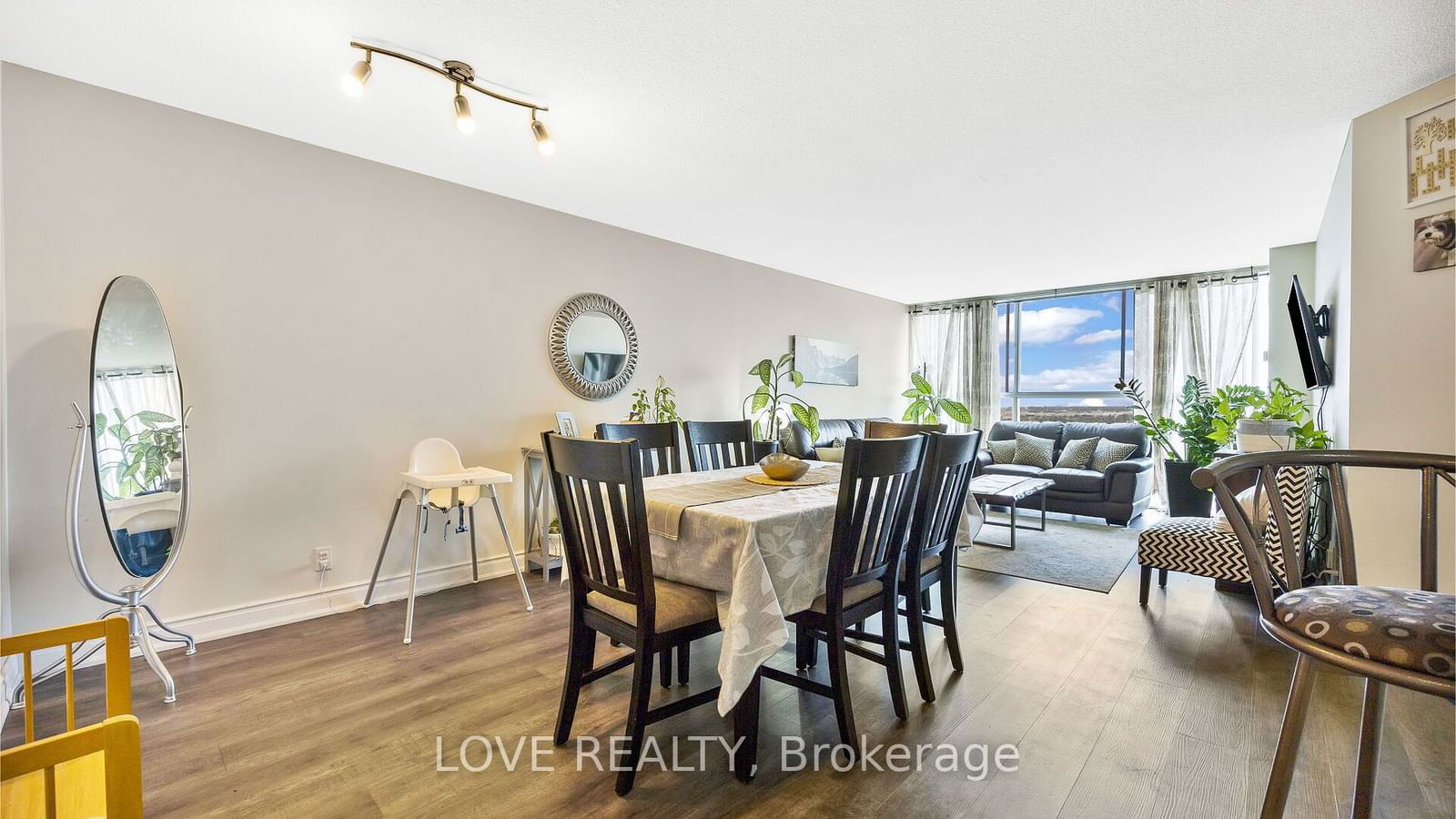 35 Trailwood Dr, unit 1413 for sale - image #23