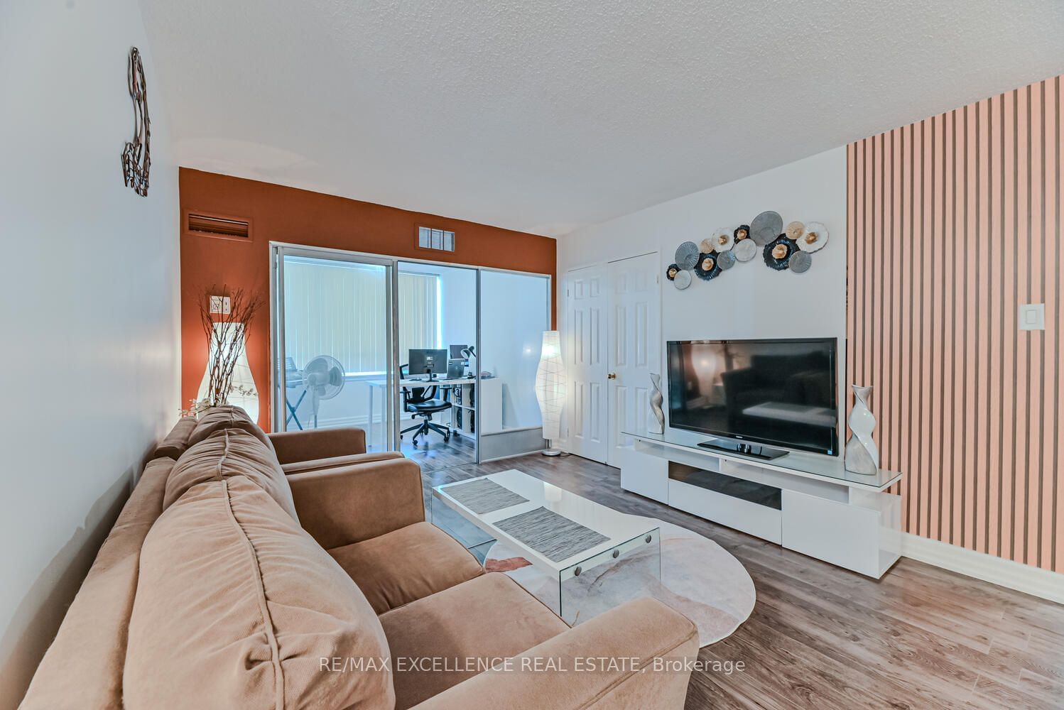 5 Lisa St, unit 1002 for sale - image #10