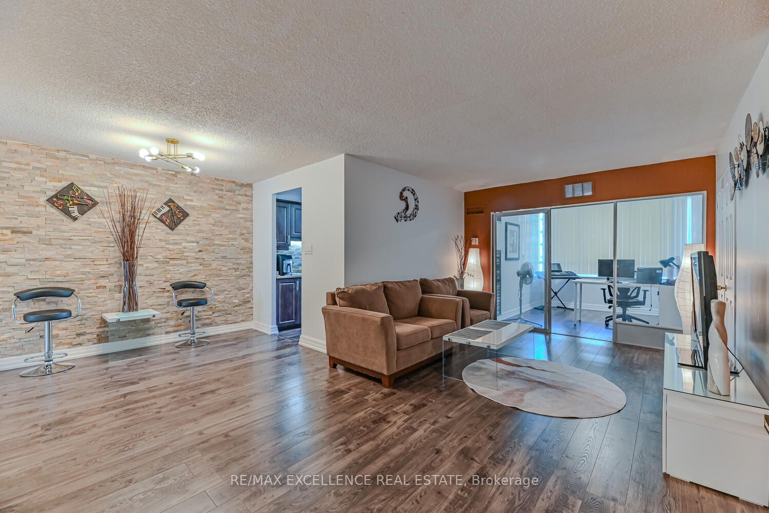 5 Lisa St, unit 1002 for sale - image #9