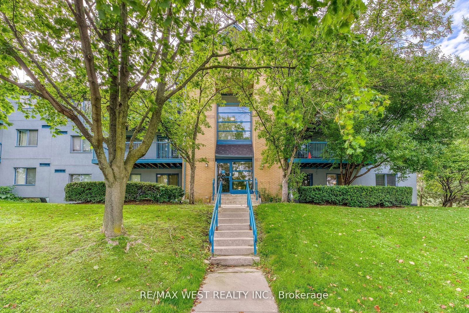 95 Trailwood Dr, unit 1114 for sale - image #32