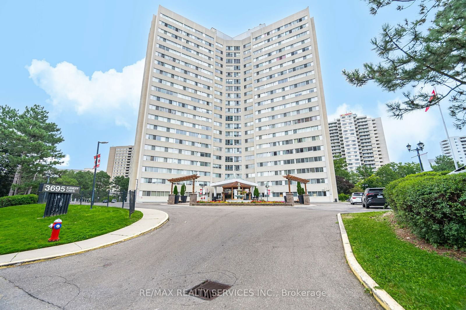 3695 Kaneff Cres, unit 1001 for sale - image #1