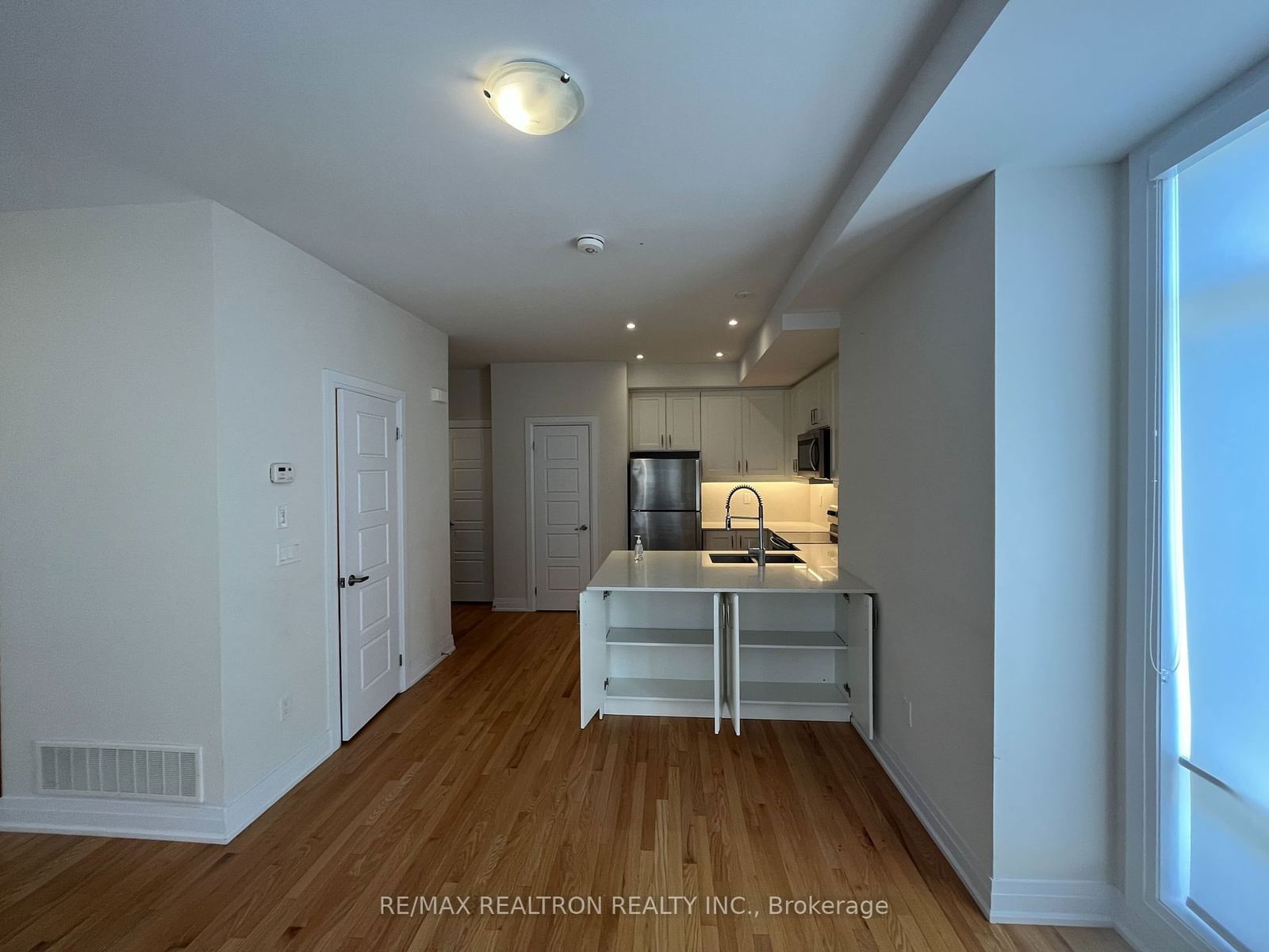 713 Lawrence Ave W, unit 10 for rent