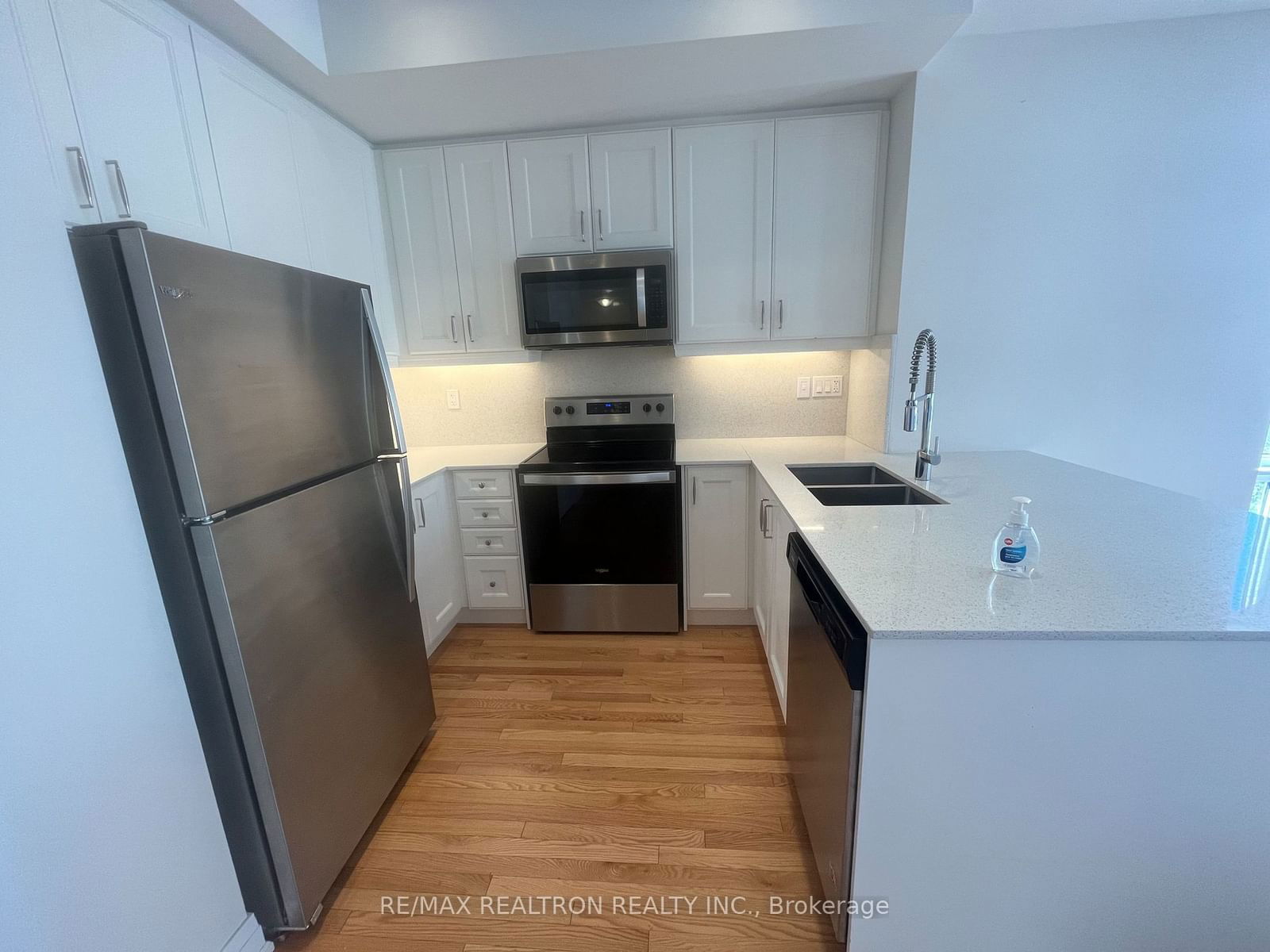 713 Lawrence Ave W, unit 10 for rent