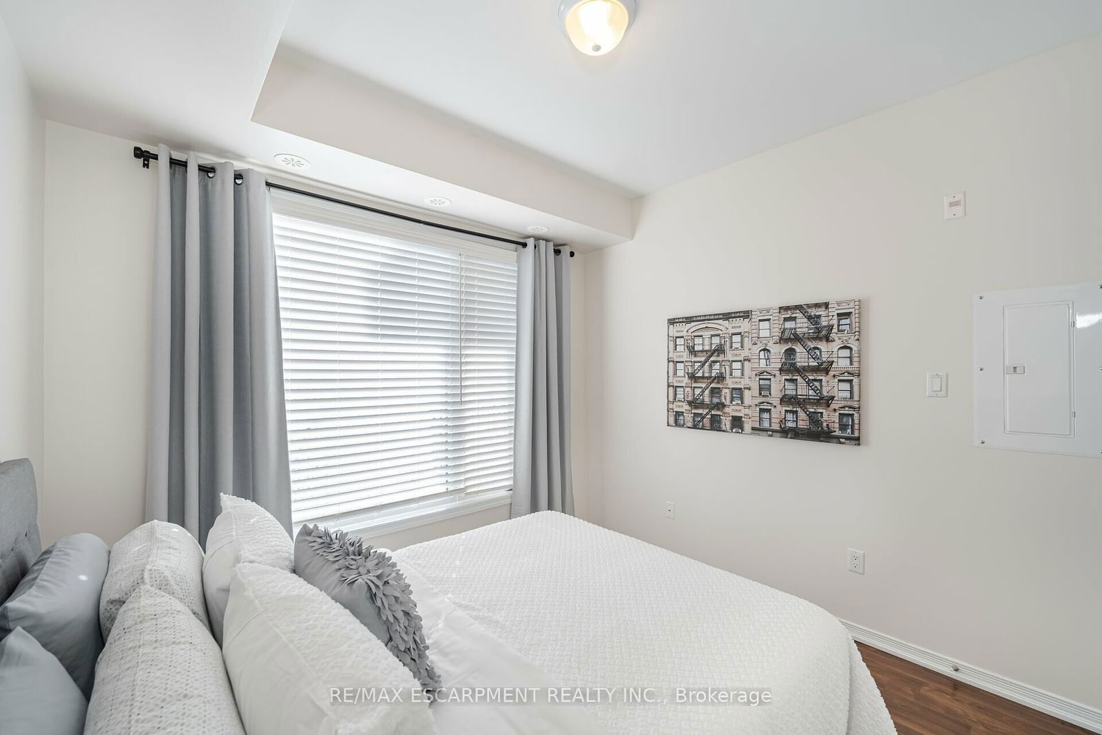 54 Sky Harbour Dr, unit 105 for sale