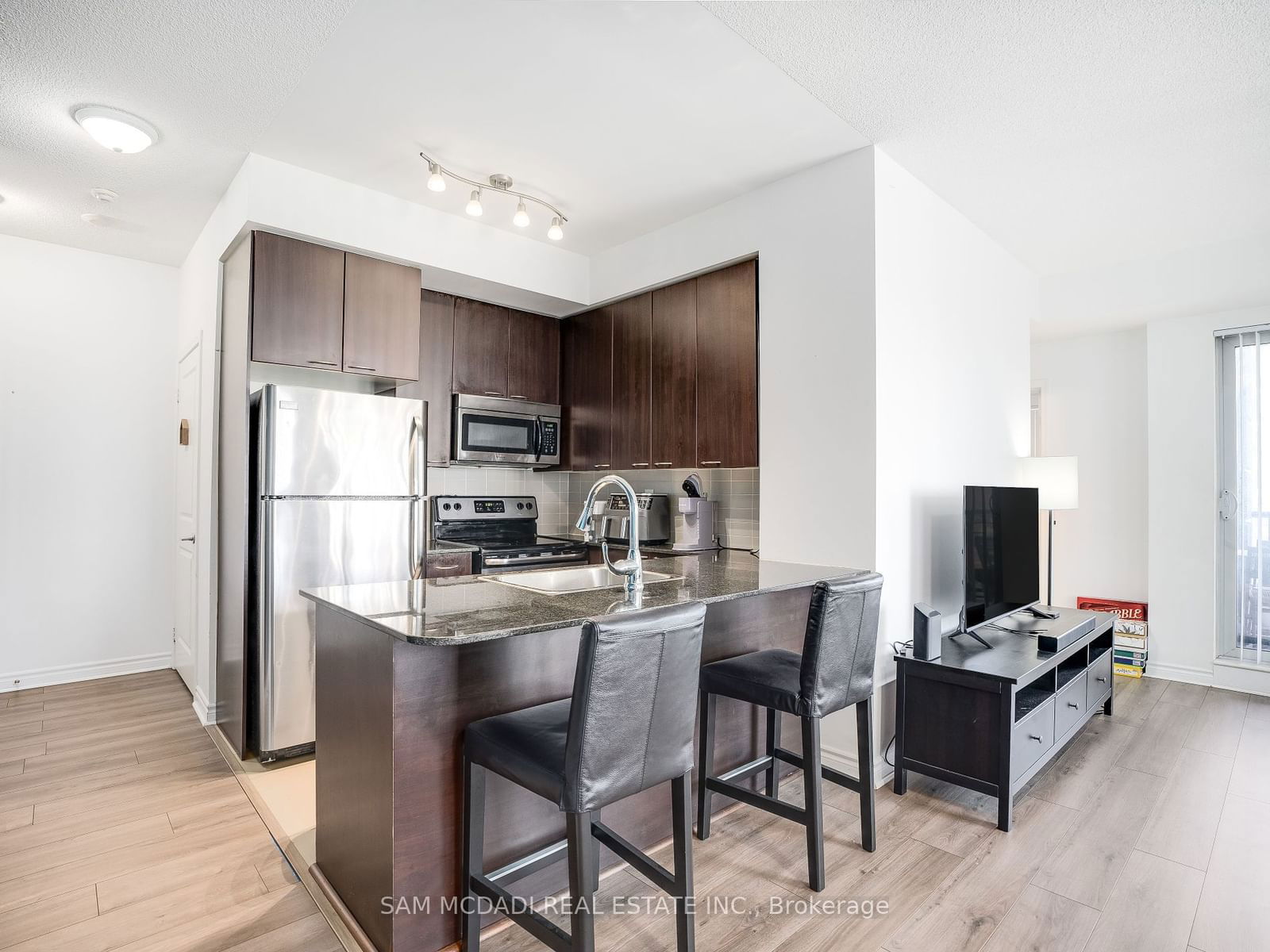 385 Prince Of Wales Dr, unit 1111 for sale - image #2