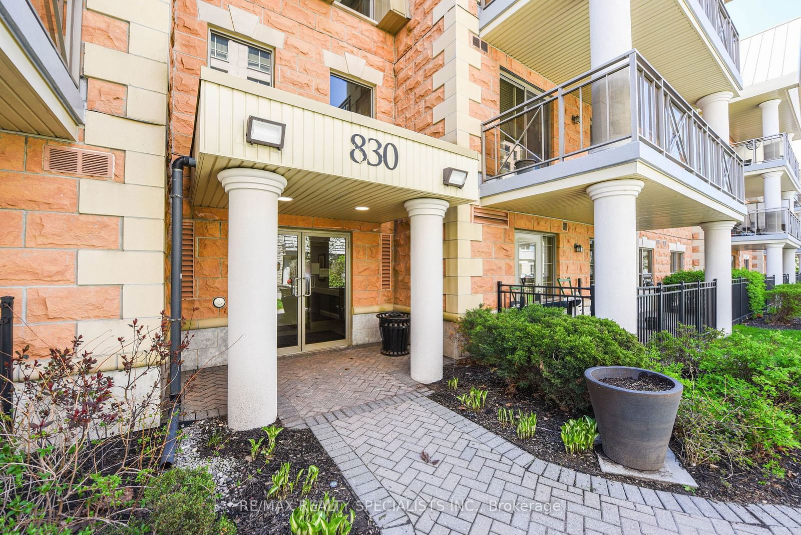 830 SCOLLARD Crt, unit 216 for sale - image #1