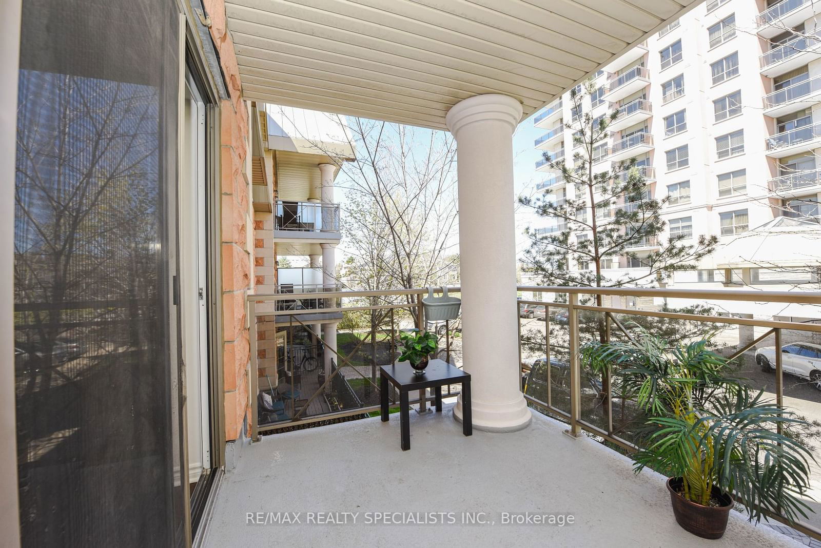 830 SCOLLARD Crt, unit 216 for sale - image #33