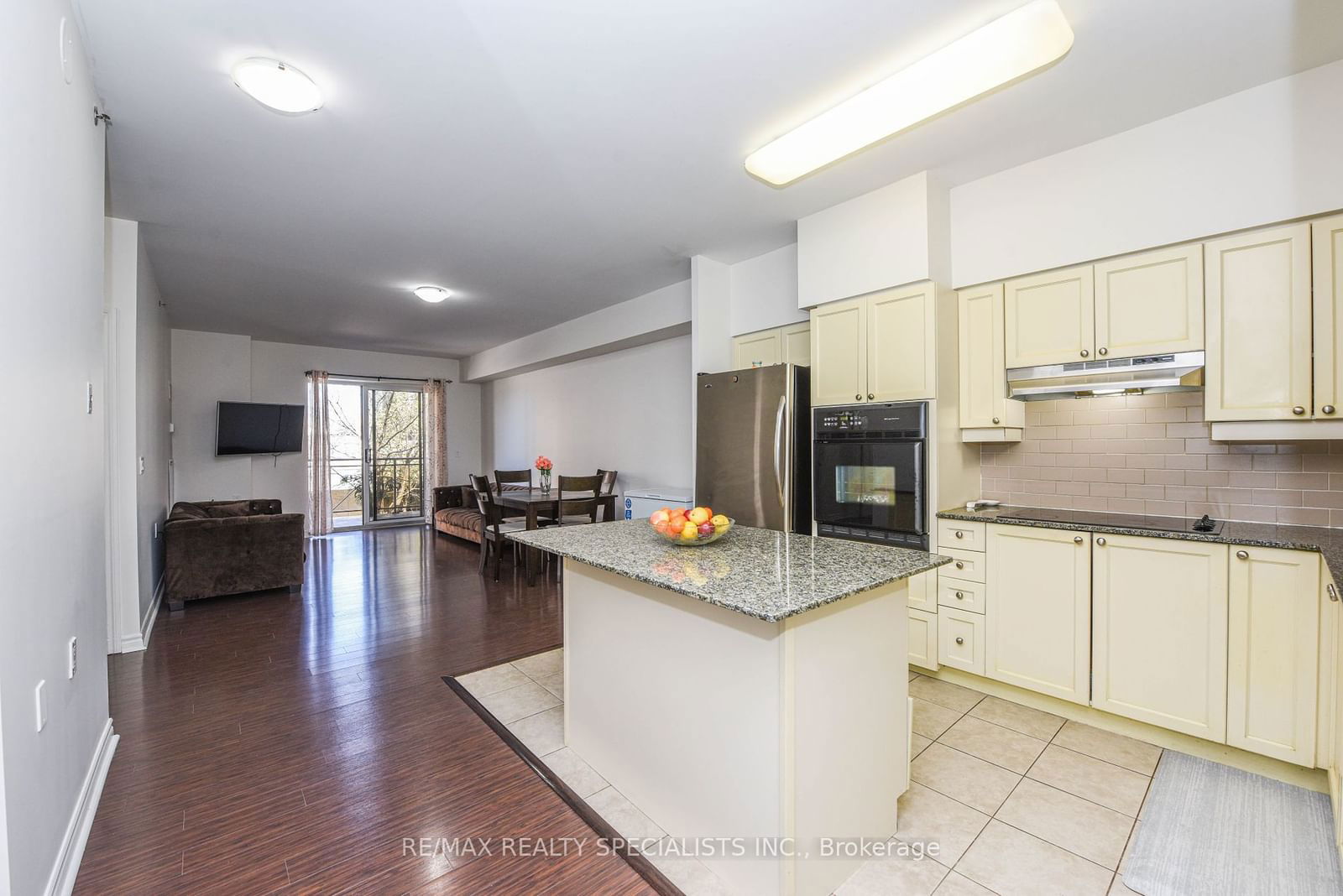 830 SCOLLARD Crt, unit 216 for sale - image #9