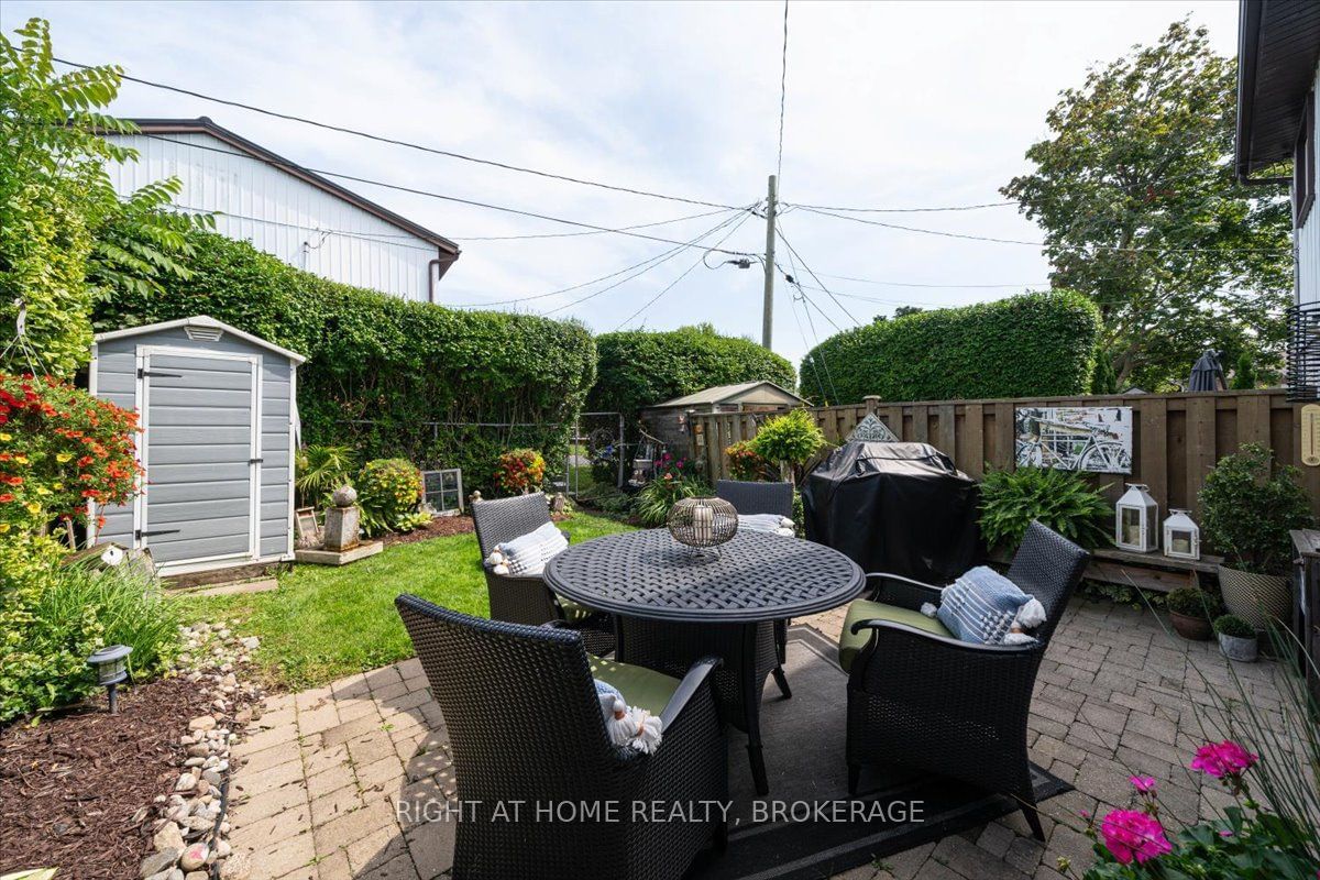 1251 Redbank Cres for sale  - image #28