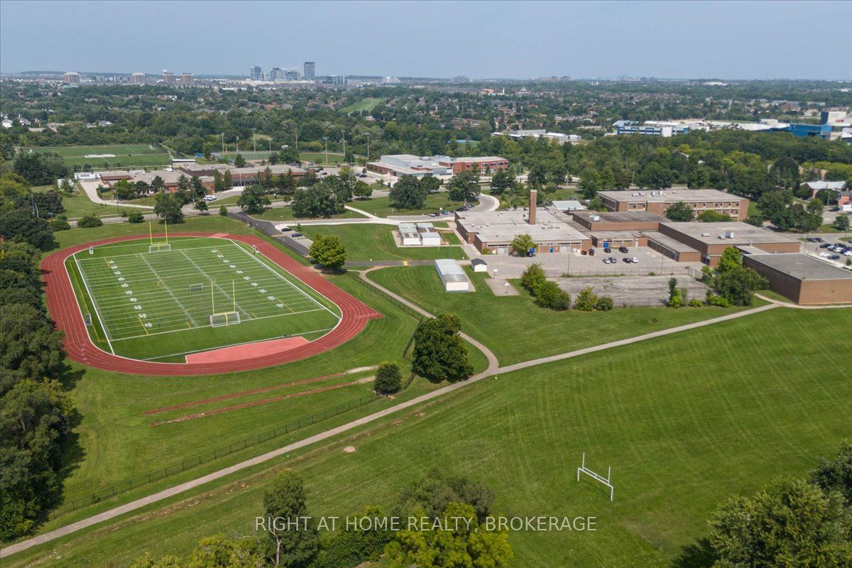 Redbank Crescent Townhomes, Oakville, Toronto